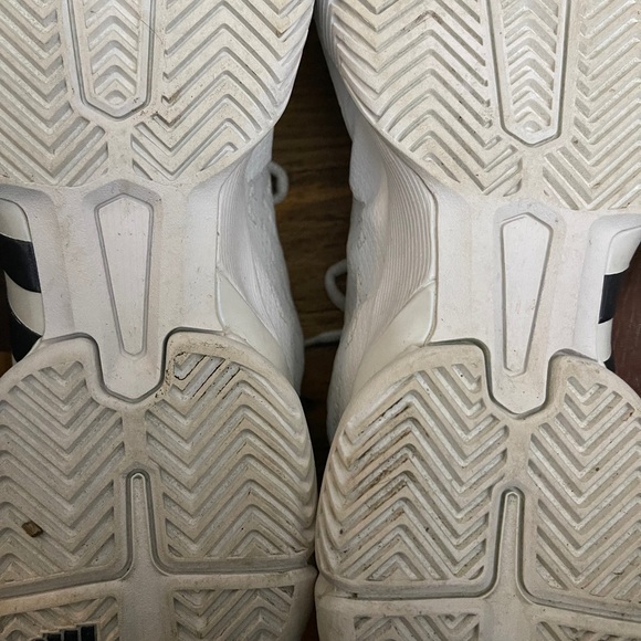 Size 8.5 Adidas Tennis Shoes - Picture 7 of 8
